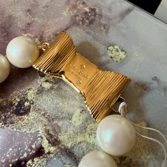 kate spade Pearl & Gold Bow Bracelet!!! - Picture 7 of 10